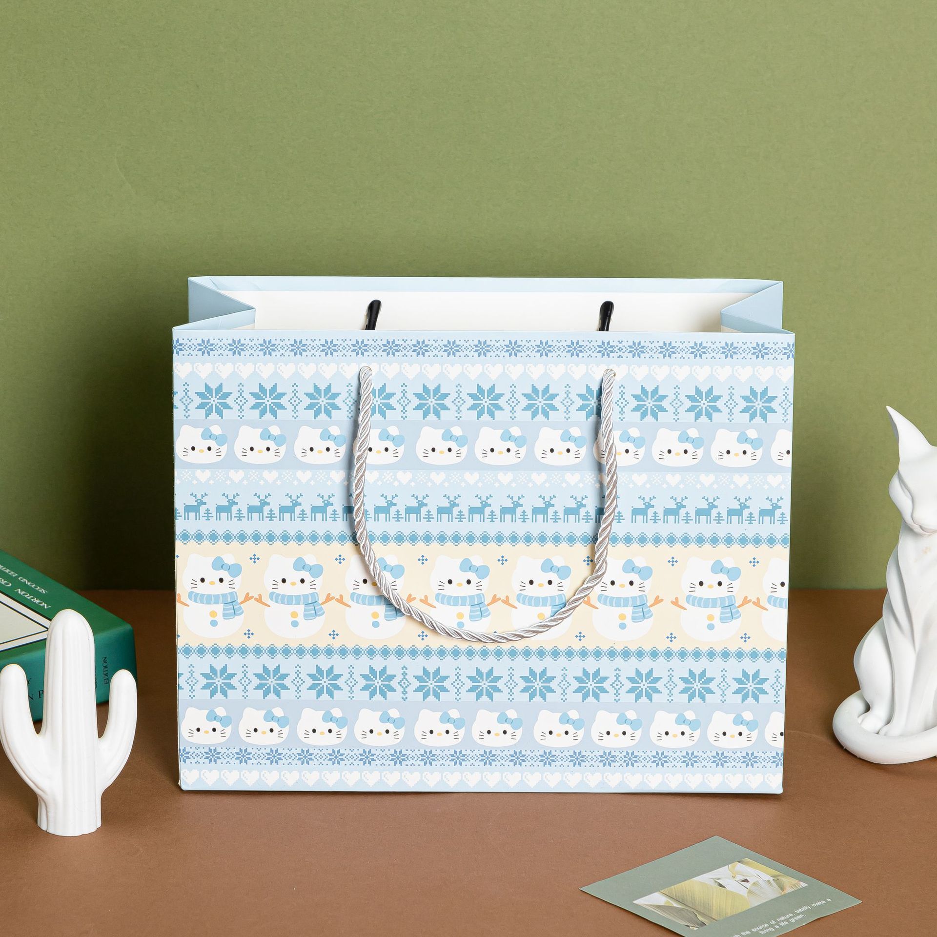 Nuevas bolsas de regalo horizontales una variedad de bolsas de regalo de alta calidad para regalos de fábrica general venta directa al por mayor