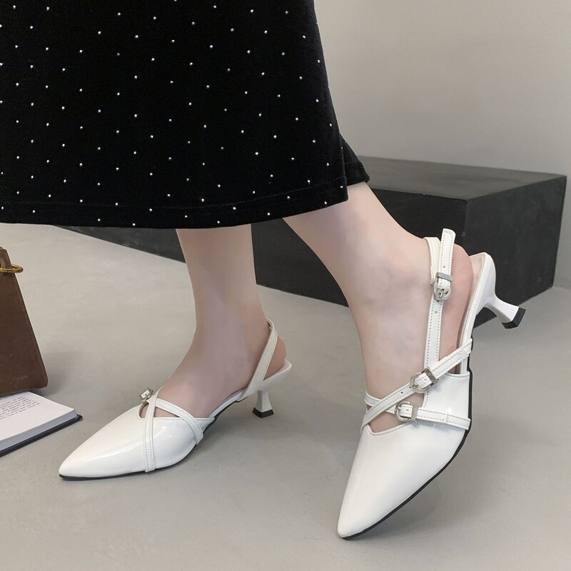 Baotou fashion sandals and high heels for women, 2025 summer new style, fashionable kitten heels with metal buckle, pointed toe, and open back design Baotou fashion sandals and high heels for women, 2025 summer new style, fashionable kitten heels with metal buckle, pointed toe, and open back design