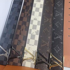 新款百搭男士潮流平滑扣裤带腰带商务扣头时尚字母皮带