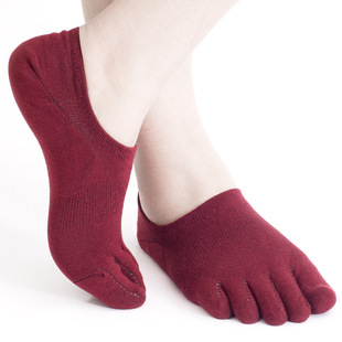 Factory wholesale cotton socks spring and summer anti-fall with solid color boat Socks sweat-absorbent toe socks invisible five-finger socks men's cotton socks