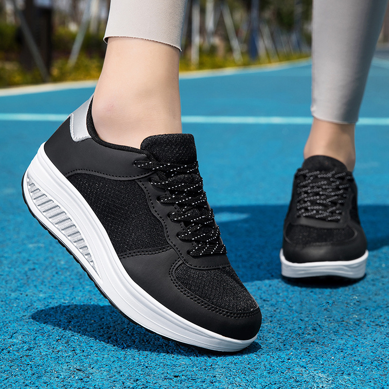 New Large-Size White Sneakers for Women, Leather Soft-Soled Sports Shoes, Casual Thick-Soled Rocking Shoes, Student Platform Shoes New Large-Size White Sneakers for Women, Leather Soft-Soled Sports Shoes, Casual Thick-Soled Rocking Shoes, Student Platform Shoes