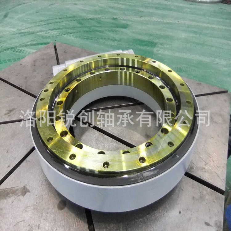 KDE3回转驱动器   太阳能发电系统用回转驱动