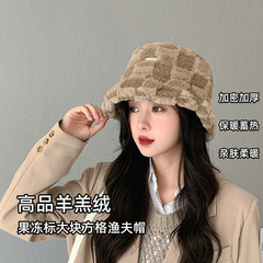 日本の子羊の毛の漁師の帽子の女性の冬の韓国版の百合のファッションは顔の小さい盆の帽子を現します。