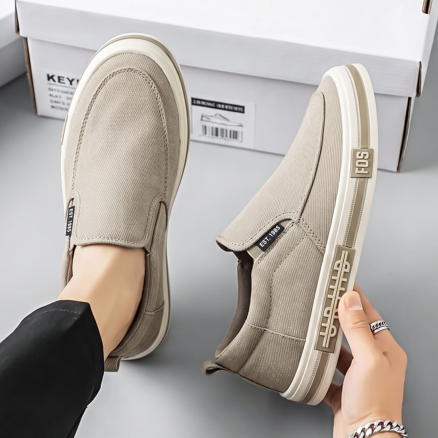 New men's shoes: breathable, lightweight, trendy, versatile canvas shoes for teenagers, low-top casual slip-on driving shoes