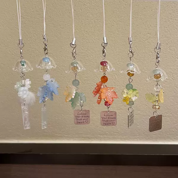 Spring and summer fresh osmanthus, jasmine, maple leaf, wind chime pendants, sweet girly bag and phone chain, healing-style hanging ornaments, gifts