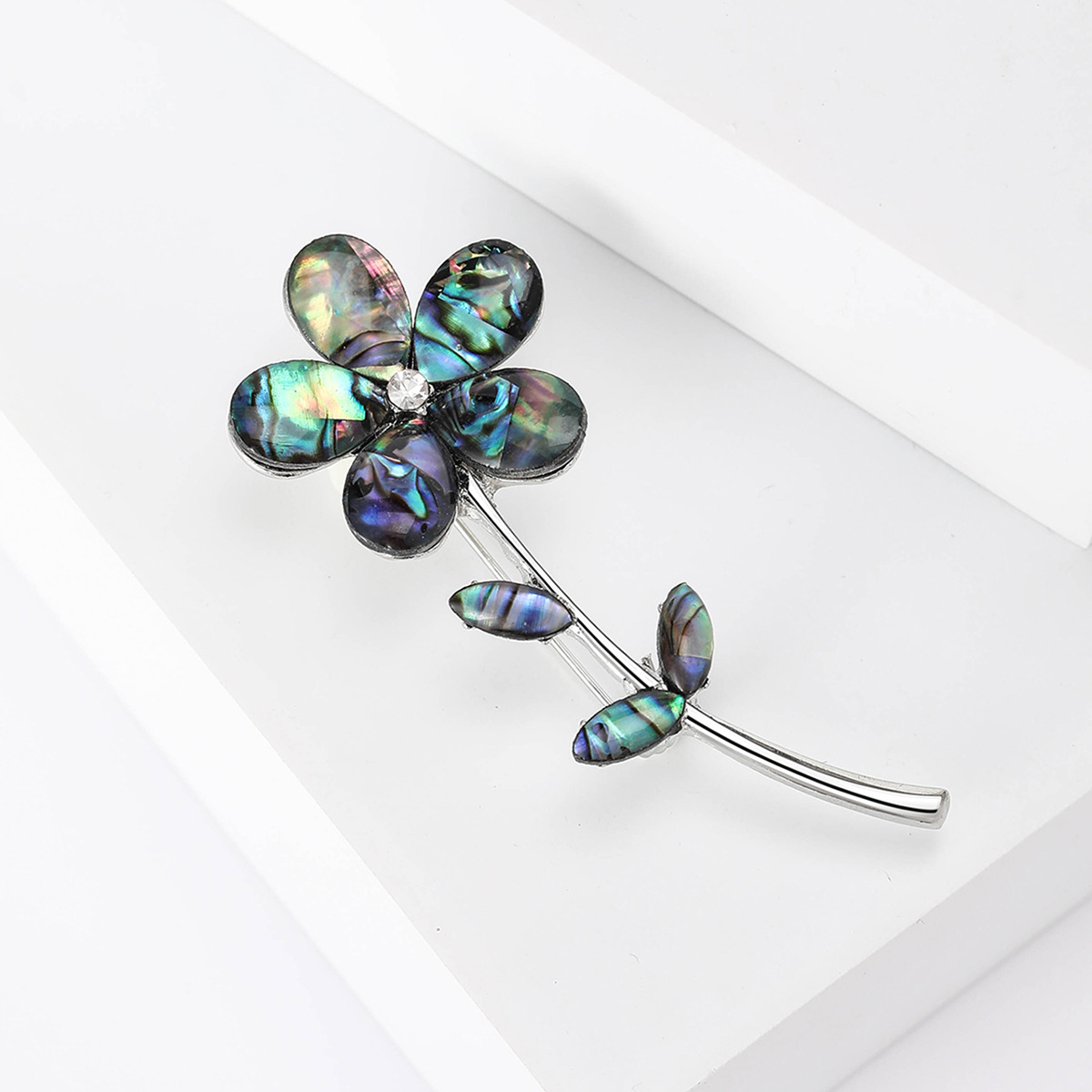 All Seasons Season Women's Gender Retro Pin Flower Alloy Inlay Shell Women's Brooches