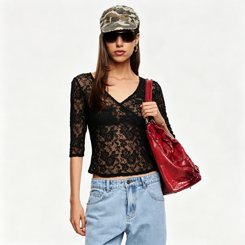 2026 nuevo estilo de verano de ropa de mujer europea y americana de cuello en V, encaje sexy de manga corta, camiseta de empalme al por mayor image 6