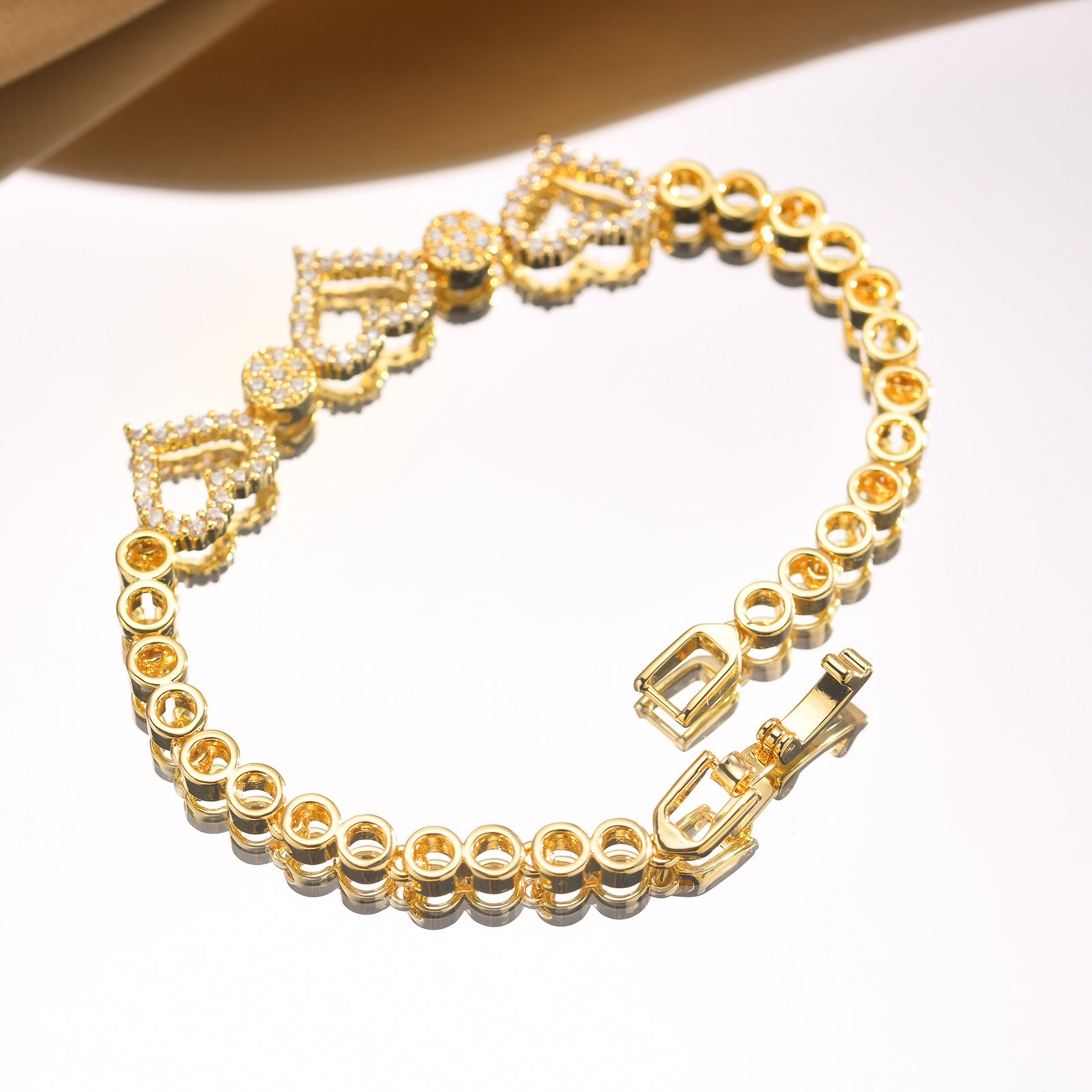 1 Piece Quantity Daily Occasion Wholesale Jewelry Vintage Style Classic Style Geometric Copper Zircon Bracelets Love Chain