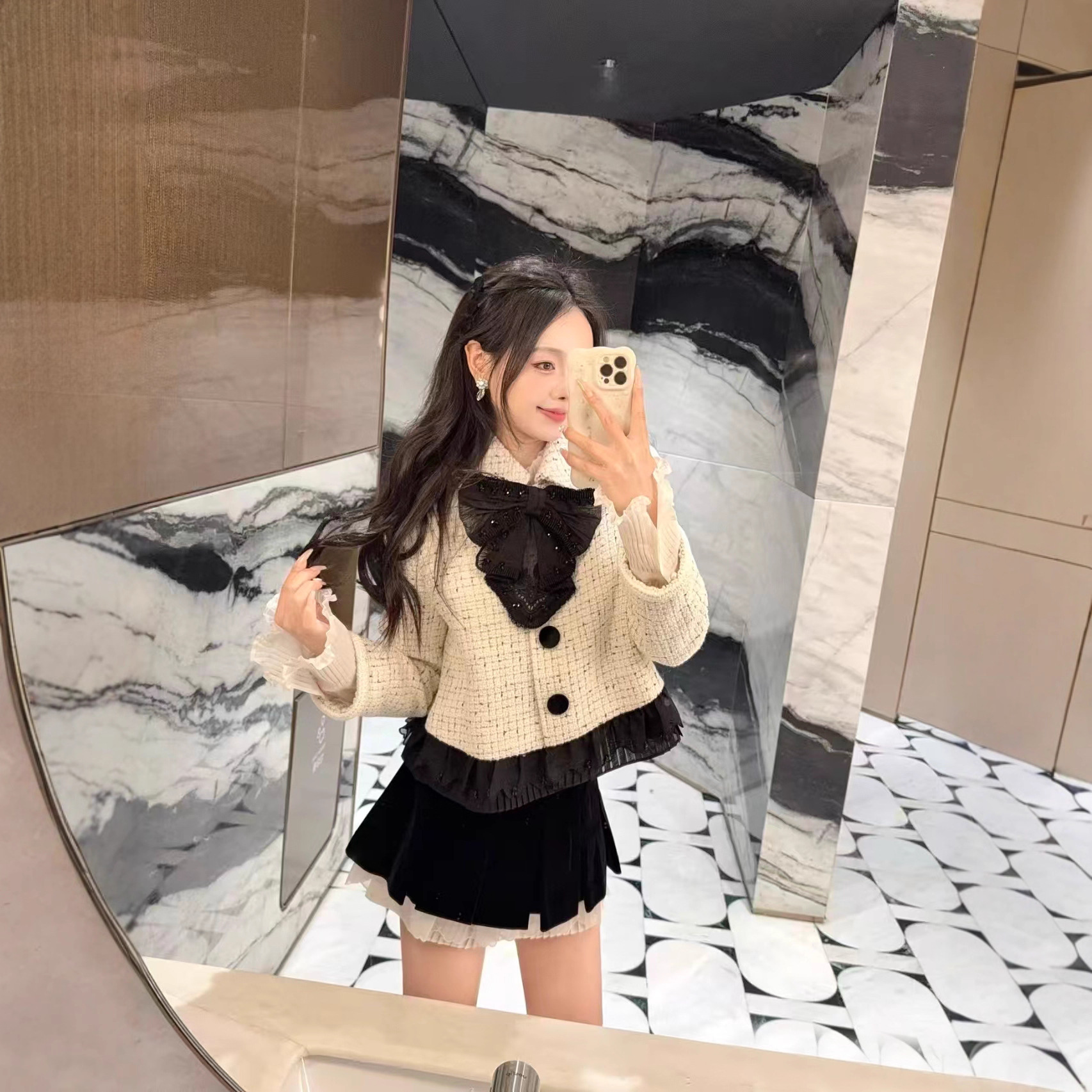La Jia's 2026 Early Spring New Fashion Elegant Tweed Bow Embroidered Trim Short Jacket for Women