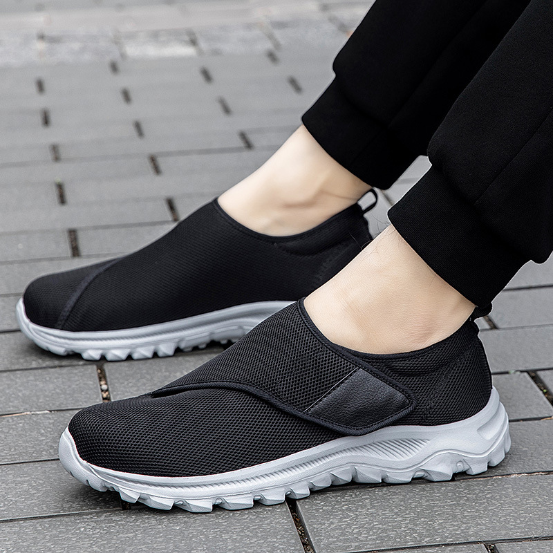 Spring and Summer New Large Size Casual Sports Velcro Shoes for the Elderly with Wide Feet and Swollen Feet for Men and Women, Middle-Aged and Elderly Soft-Soled Walking Shoes