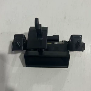 Toyota Prado 2700 3400 LC90 95 baqaj qapısı tutacağı 81270-60280 üçün uyğundur