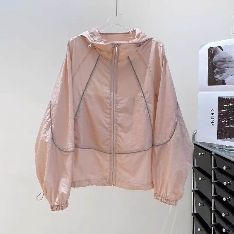 Breathable sun protection clothing for women, thin summer jacket, 2026 new style, loose fit, versatile sun protection clothing, air-conditioned cardigan, windbreaker.