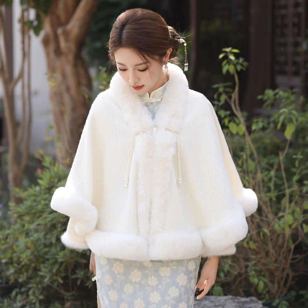 Плюшевый и утолщенной новый осенний и зимний дикий плащ снаружи шерстяной воротник теплая атмосфера плащ