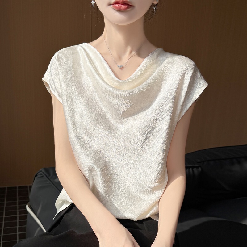 Women's 2026 Summer Thin Loose Breathable Satin Drape Slimming Simple Style Top with a Flattering Neckline