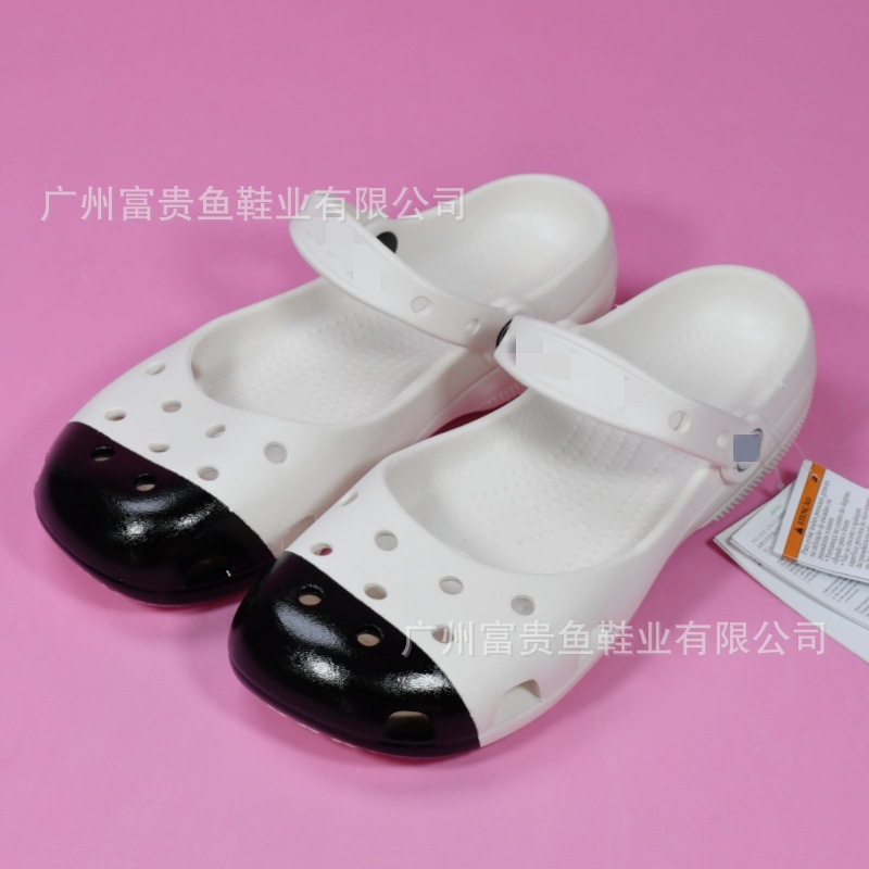 Beach footwear flat