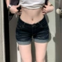 新款卷边包臀低腰牛仔裤