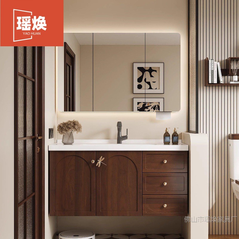 Antique French Oak Bathroom Cabinet Integrated Chinese Ceramic Retro Washroom Washbasin Combination