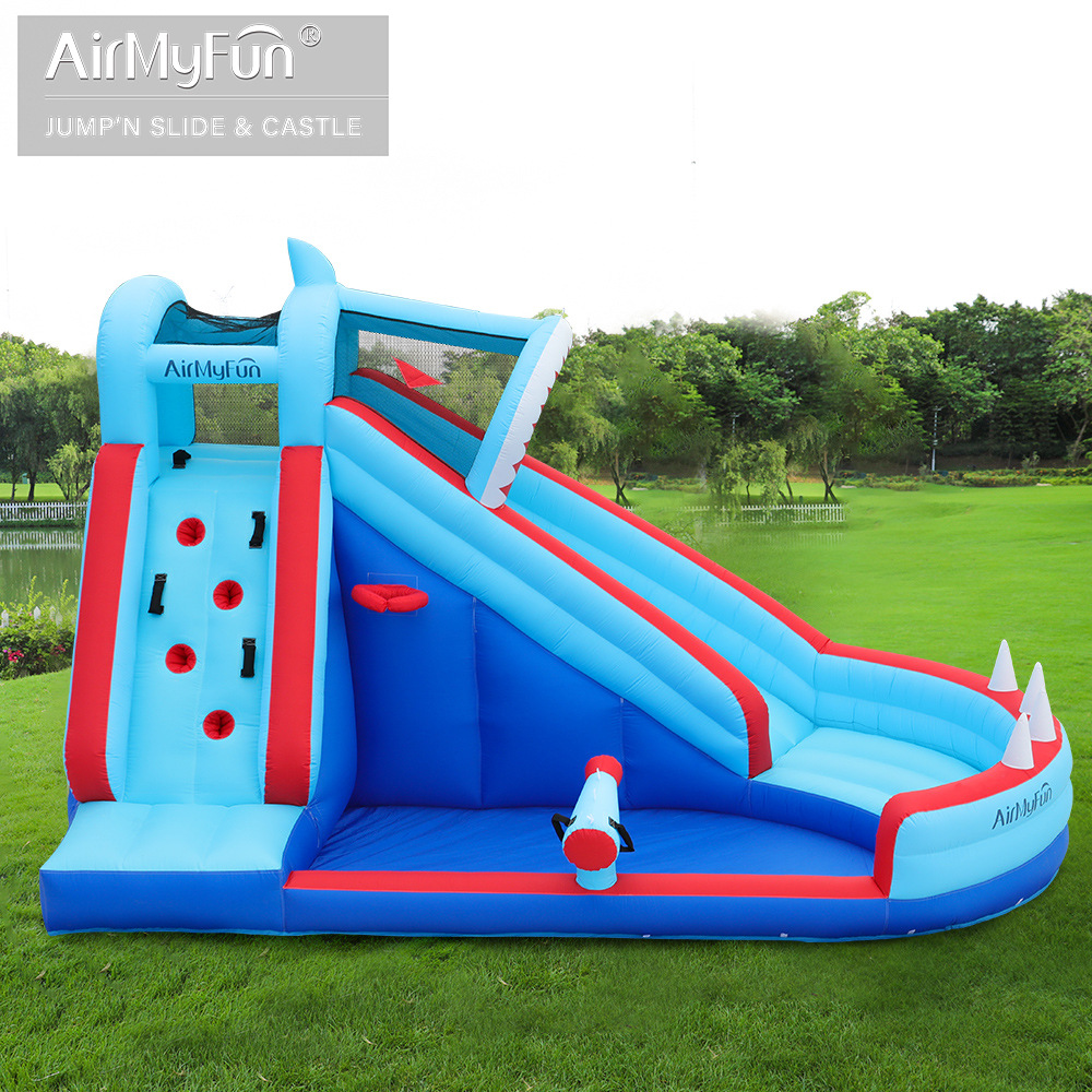 AMF castillo infláble indoor chorro de agua tobogan juguete infantil cama de salto antideslizante pequeño castillo infláble