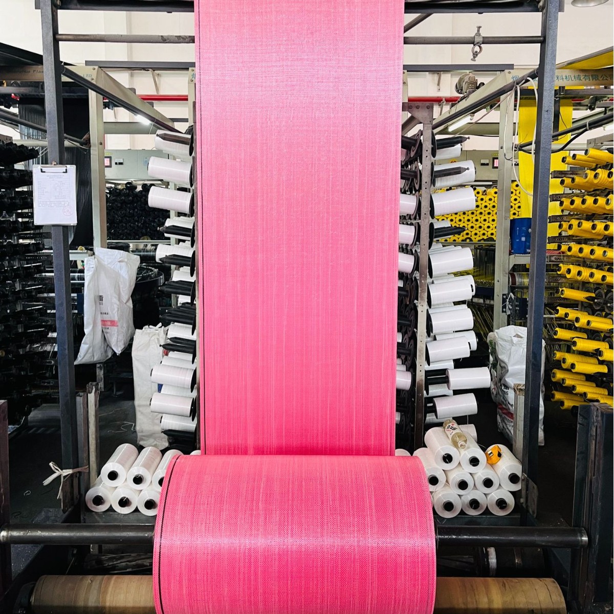 出口红色小袋布卷 玻利维亚彩色筒布编织袋布卷 蓝色布卷 黄色布