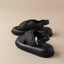 罗马运动凉鞋女夏季外穿2024新款小众高级感厚底软底交叉带沙滩鞋