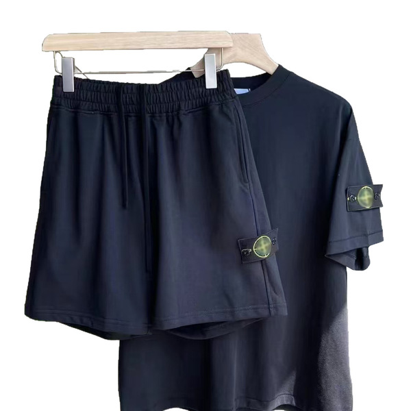 Fashionable solid color sports suit