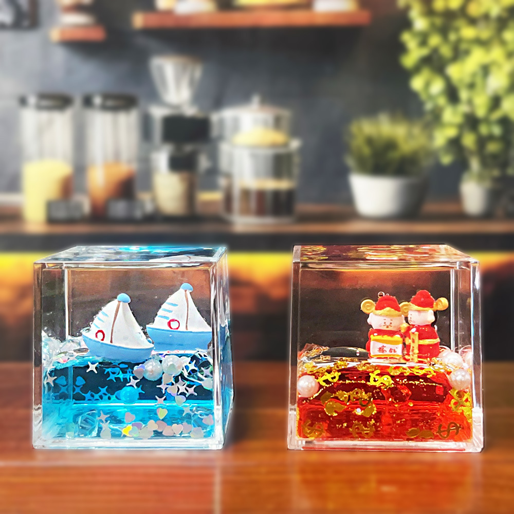Dibujos animados de doble deriva en aceite, adornos de Dios de la riqueza, artefactos de decoración de escritorio de Kulomi, pequeños regalos para estudiantes, fábrica de regalos al por mayor
