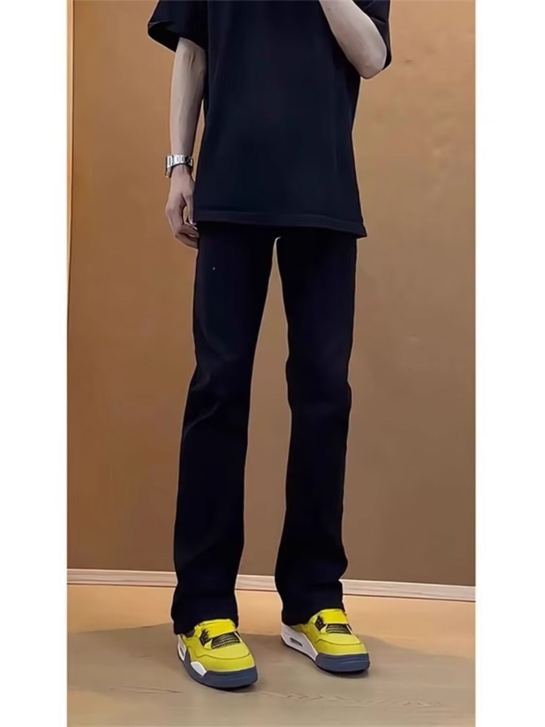 검은색