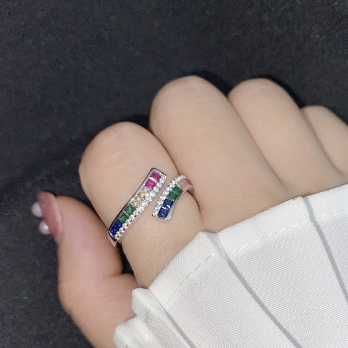 Versa original European and American rainbow ring, 18K gold plated, inlaid with zirconium colored gemstones, open row ring for men and women.