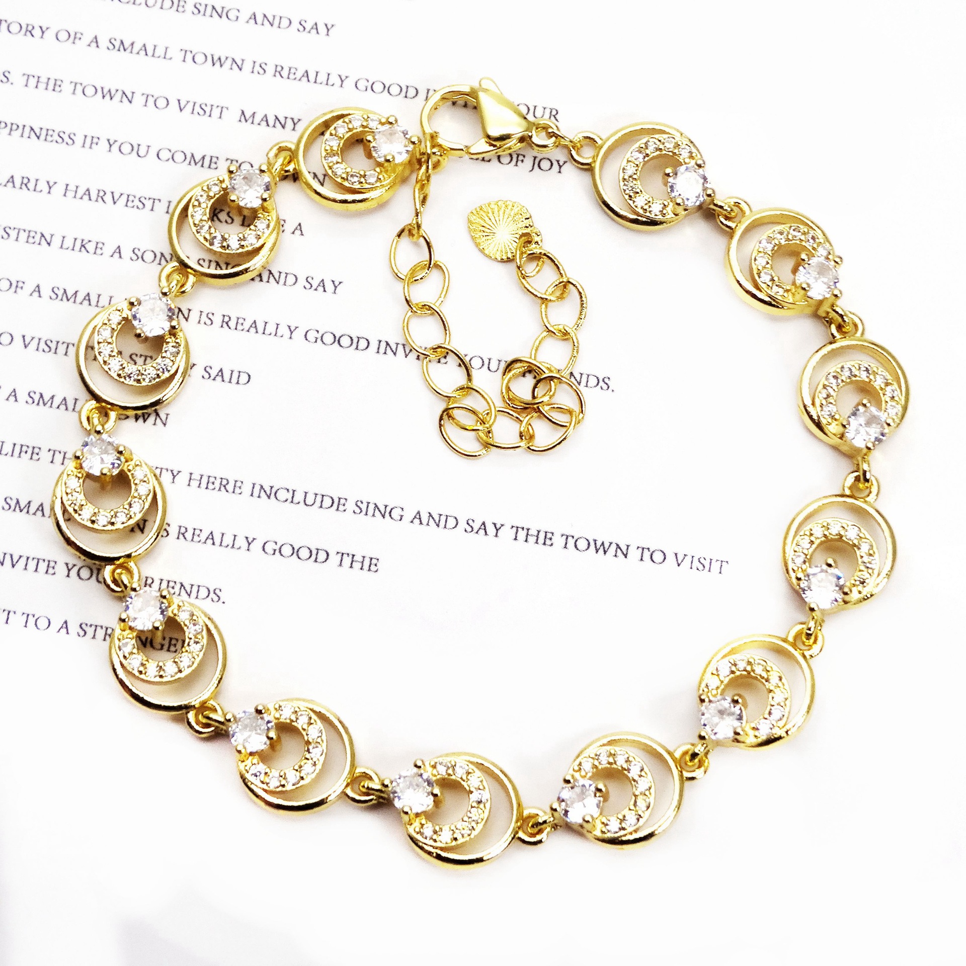 Heart-Shaped Zirconia Bracelet 15