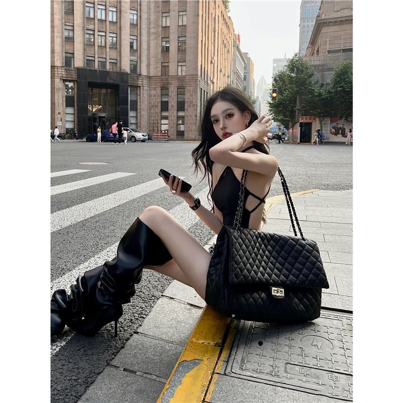 Capacious bag, universal chain, genuine leather, Chanel style