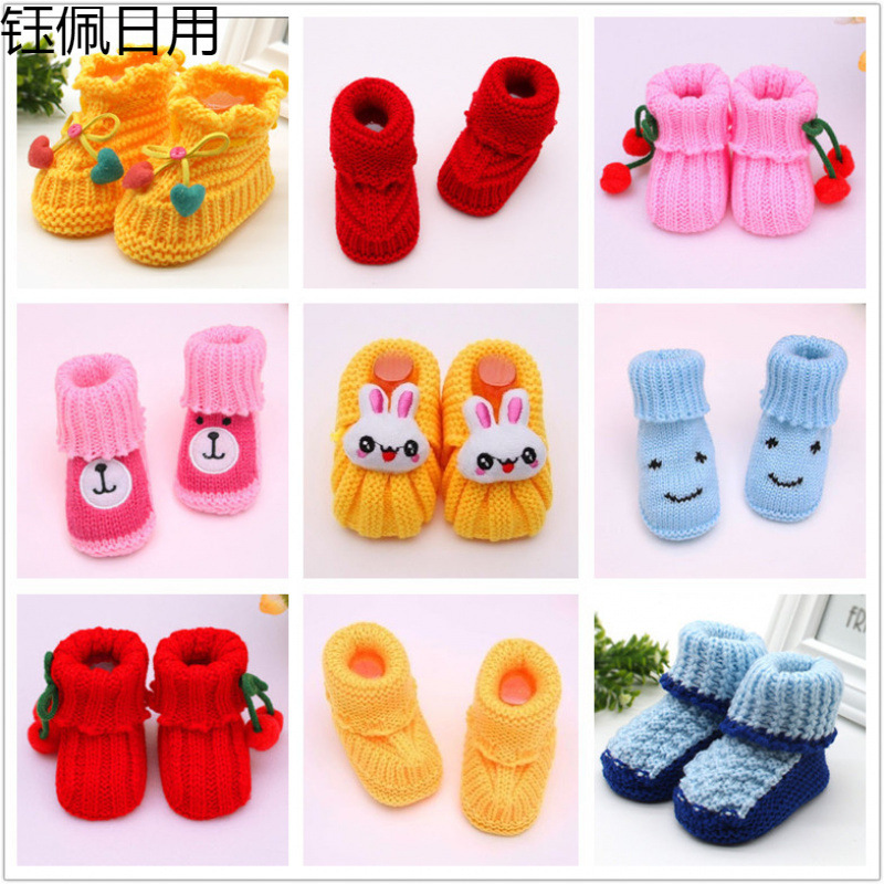Handmade finished knitted spring and autumn baby wool shoes newborn…