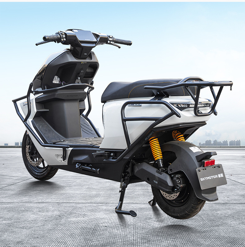 Suitable for the First-Generation Y3 95C Scooter: Front and Rear Bumpers, Anti-Fall Bars, Rear Rack, Rear Storage Rack Modification Parts