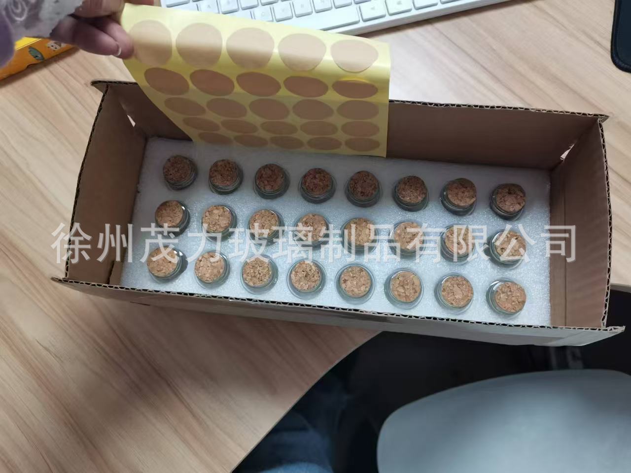 Botella de tubo de bayoneta de 30mm de diámetro que deseen botella de vidrio de corcho Cordyceps botella de medicina botella de té perfumada botella de deriva