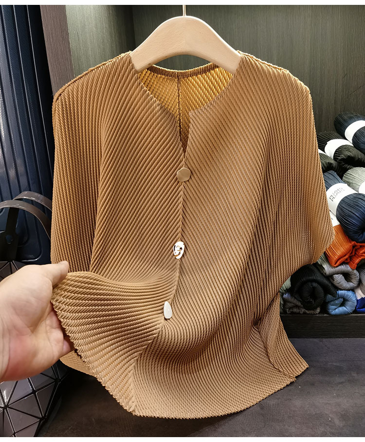 Áo thun nữ tay ngắn xếp ly vảy rồng trang trí nút bấm cao cấp dáng rộng suông — Màu đen, Màu xanh đậu, Màu đỏ hoa hồng, Màu hồng củ sen chi tiết 18