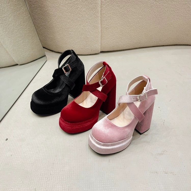 Французский винтажный туфли на высоком каблуке женский 2025 новый летний замши темперамент водонепроницаемый стол толстый каблук