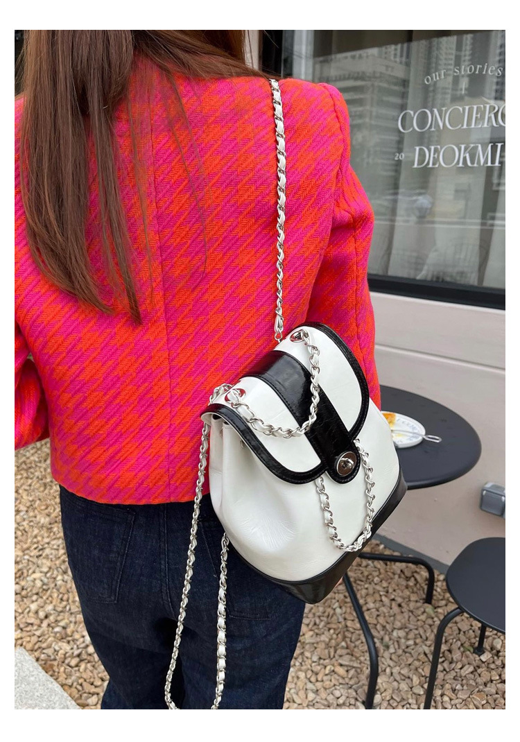 Neue Xiaoxiangfeng Rucksack Damen Koreanische Ausgabe Instagram Öl Wachs Leder Kleine Tasche Einzelne Schulter Damen Tasche Lingge Kette Zurück Tasche_voghion.com
