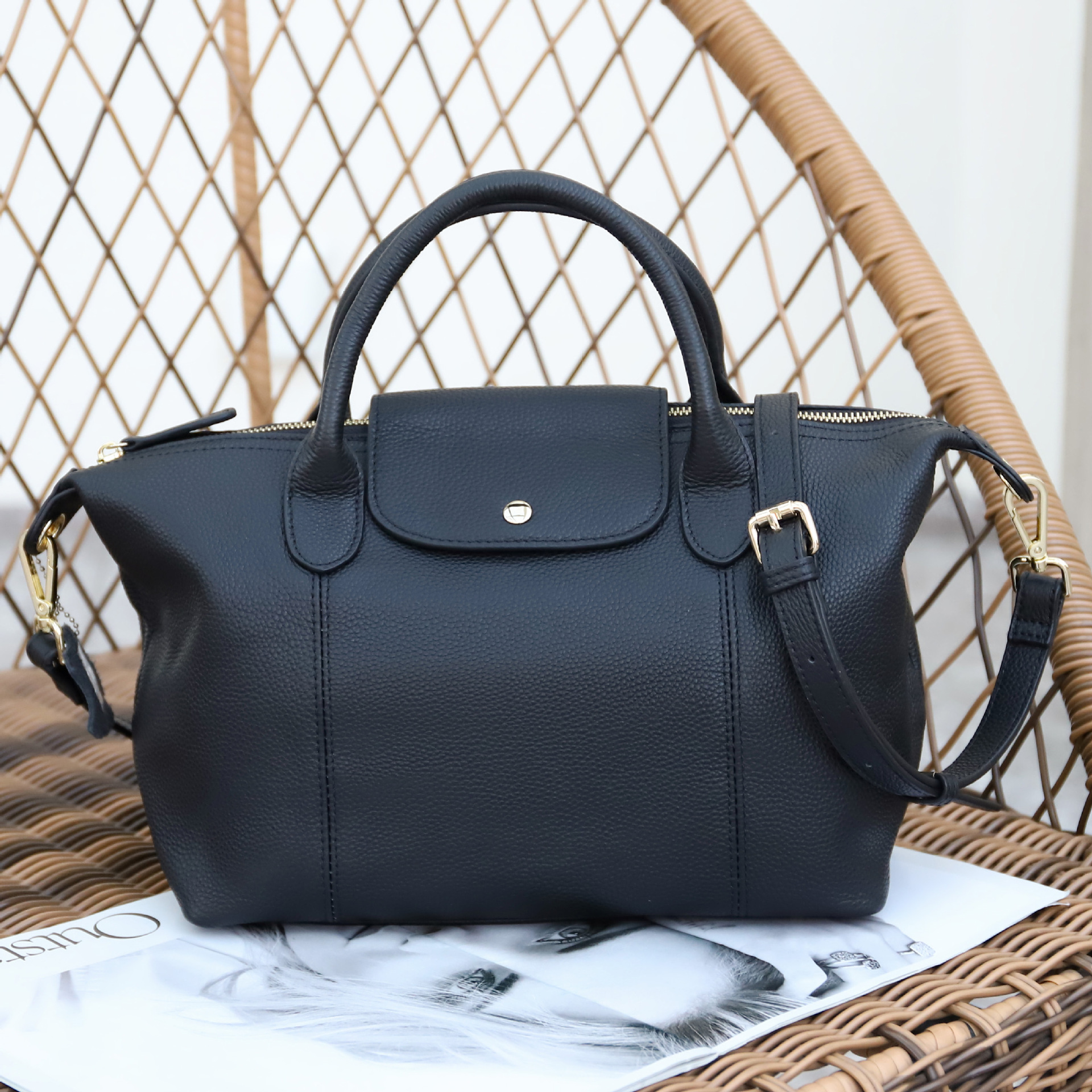 Nueva primera capa de piel de vaca de cuero de las mujeres de gran capacidad textura portátil simple todo-Partido de fábrica al por mayor bolsa de Boston