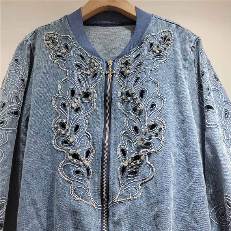 Estación europea nicho de la industria pesada cuentas de clavos agujeros extranjeros chaqueta de reducción de edad bordada con flores pequeñas chaqueta de vaqueros fragrantes