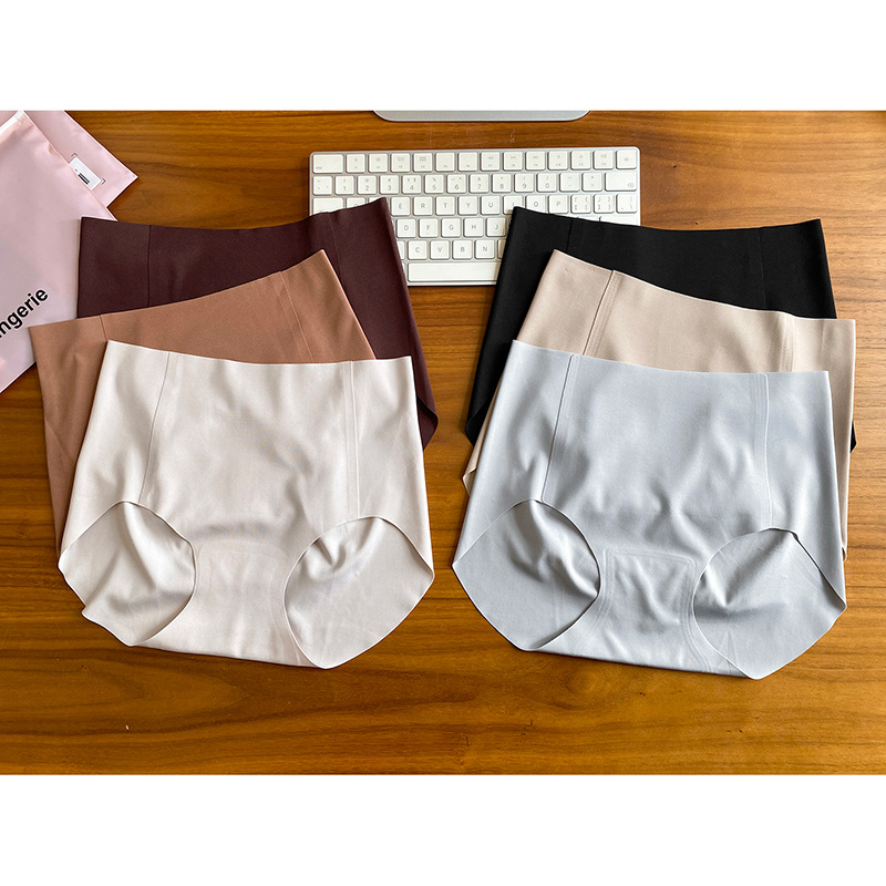 Random-cut cotton crotch all-inclusive hip seamless invisible three-style underwear women's no-size peach hip briefs bottoms