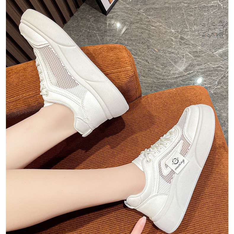 Cadillac cocodrilo zapatos de malla para mujeres 2024 verano nuevo estilo coreano de malla gruesa de suela transpirable zapatos blancos para mujeres