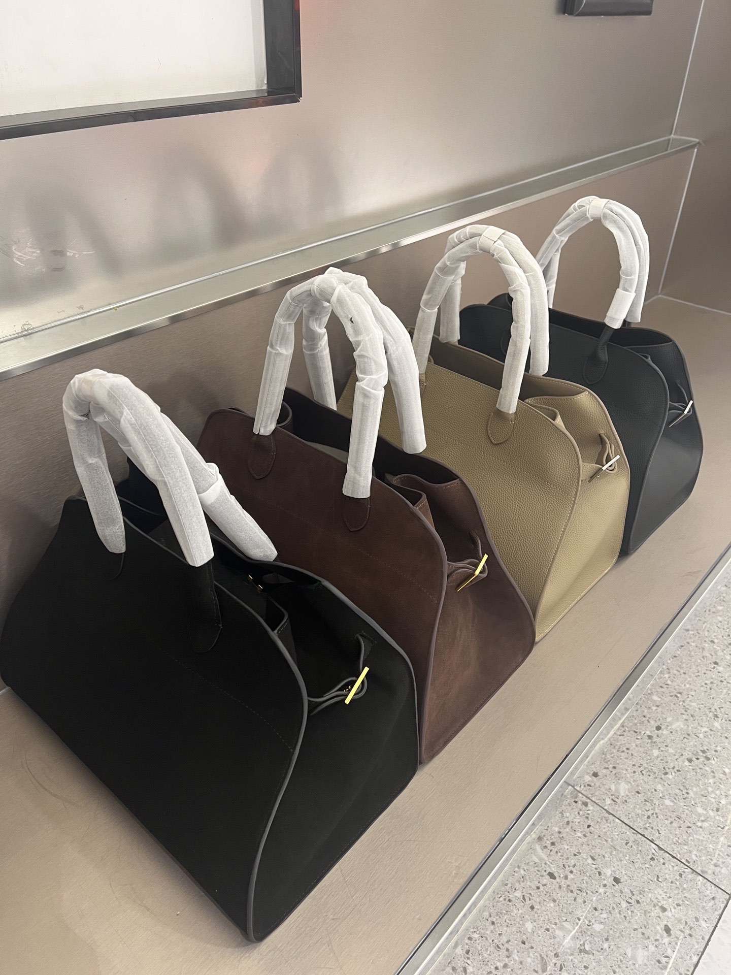 hmqViviiyNSAyin9WuaRt6lxHaNKYu4cVV9Q