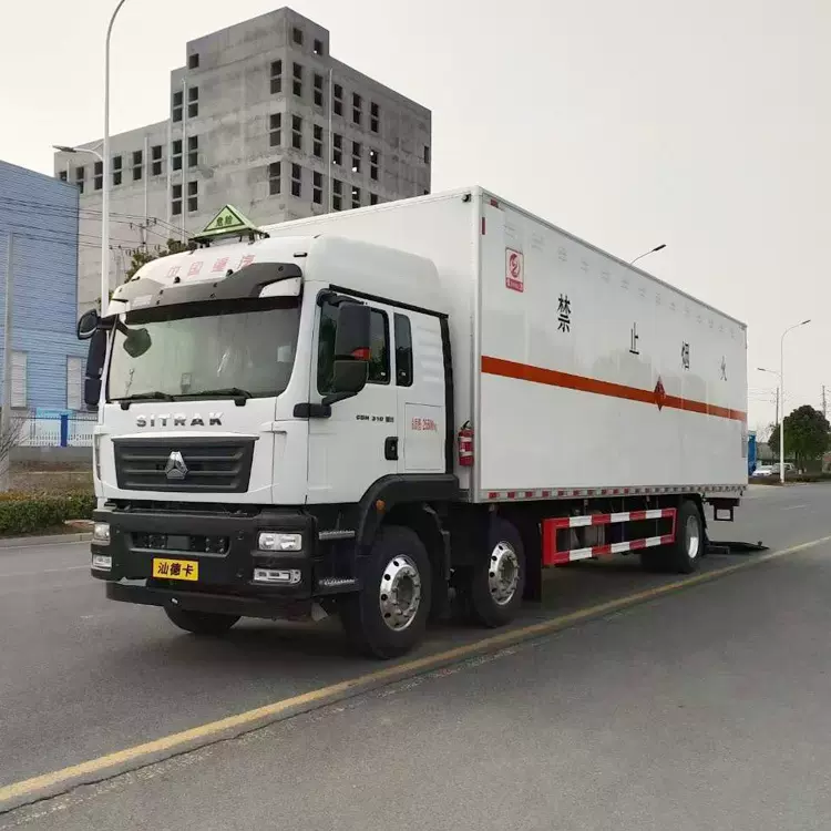东风D97吨8吨危险品厢式车2类危险品厢式运输车厂家直供