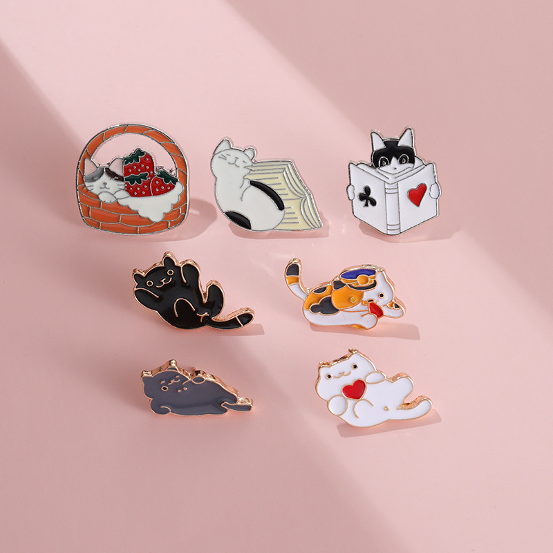 Cute Animal Cat Alloy Plating Unisex Brooches display picture 5