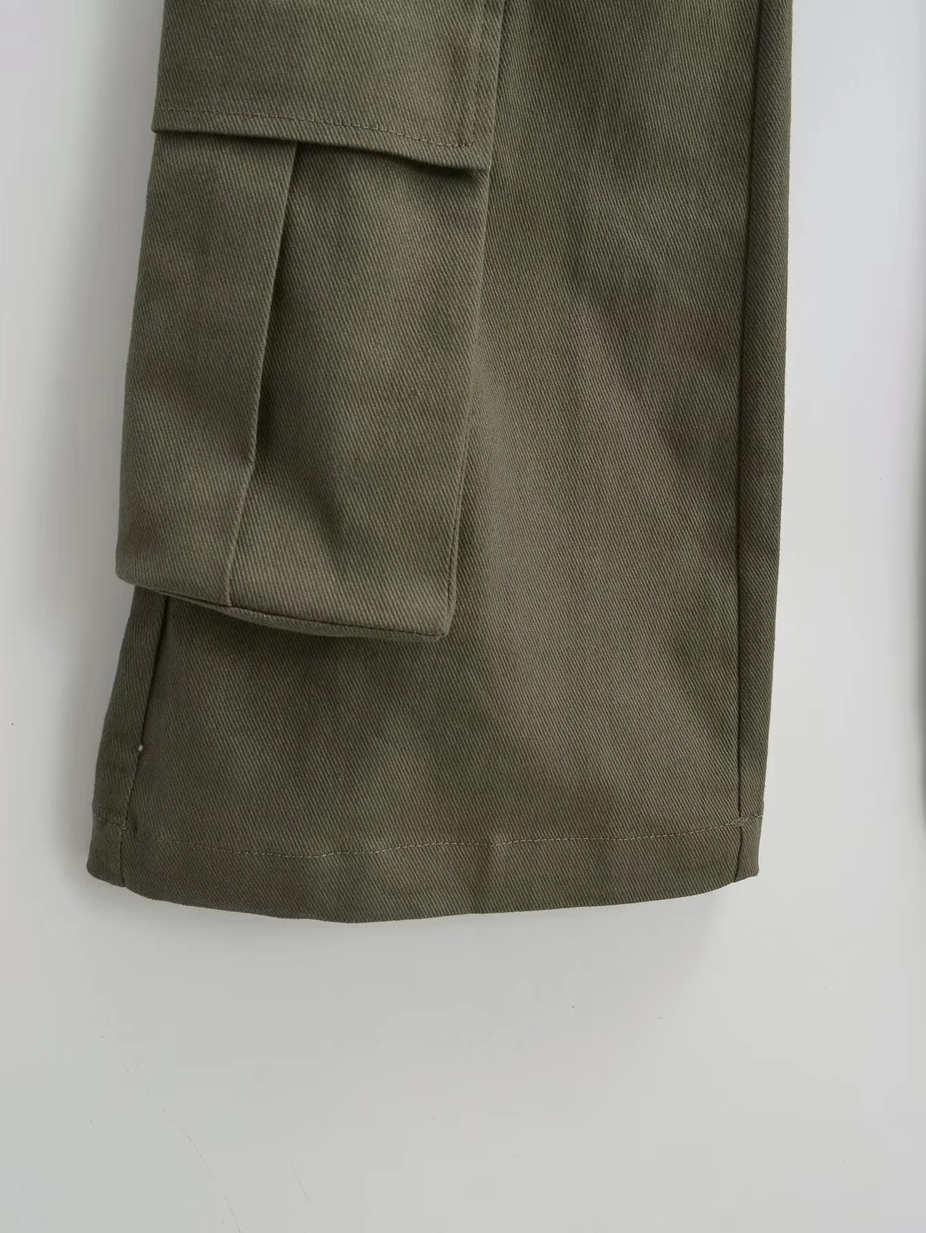 Edgy design pants