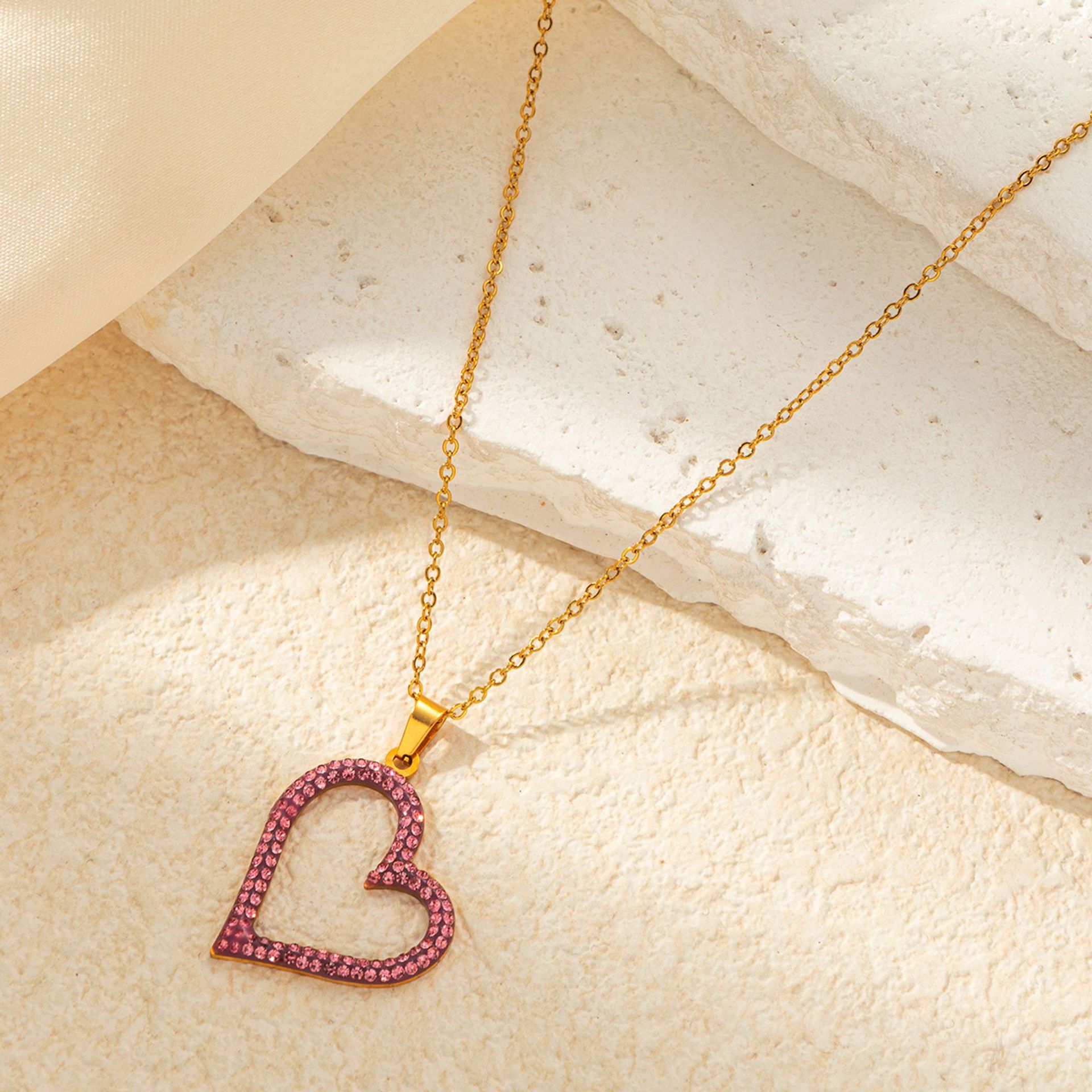 Joyería Al Por Mayor Elegante Señora Forma De Corazón Acero Titanio Cristal Artificial Enchapado Aretes Collar Cadena Portacables display picture 10