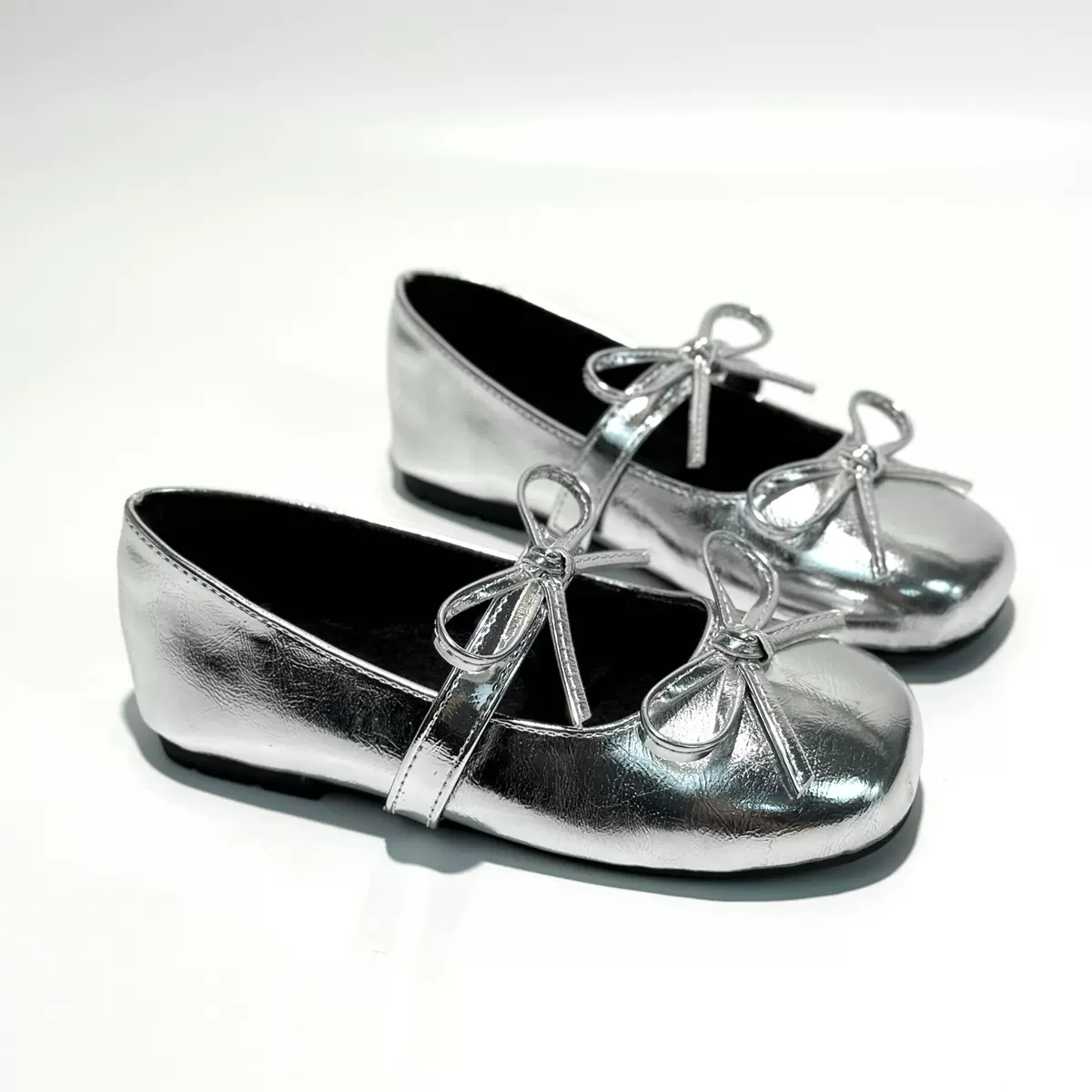 银色蝴蝶结女童鞋新款女童单鞋表演玛丽珍韩版软底防滑女童小皮鞋