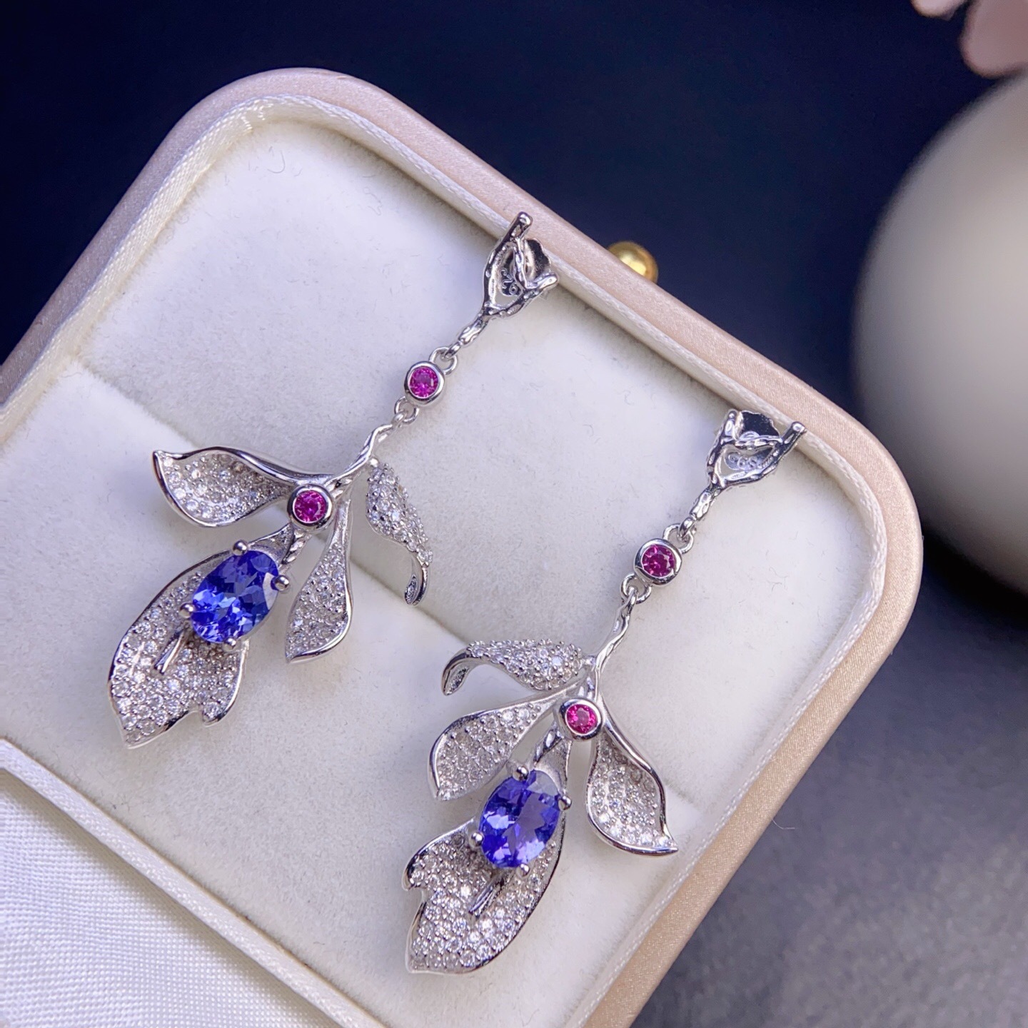 Natural Tanzanite Earrings! Stunning purple color, flawless quality, finely crafted with 925 silver! Main stone 5*7mm