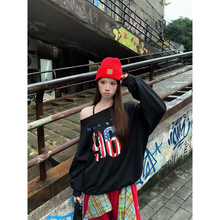 美式复古数字印花斜肩长袖卫女夏季辣妹显瘦宽松露肩上衣长袖卫衣
