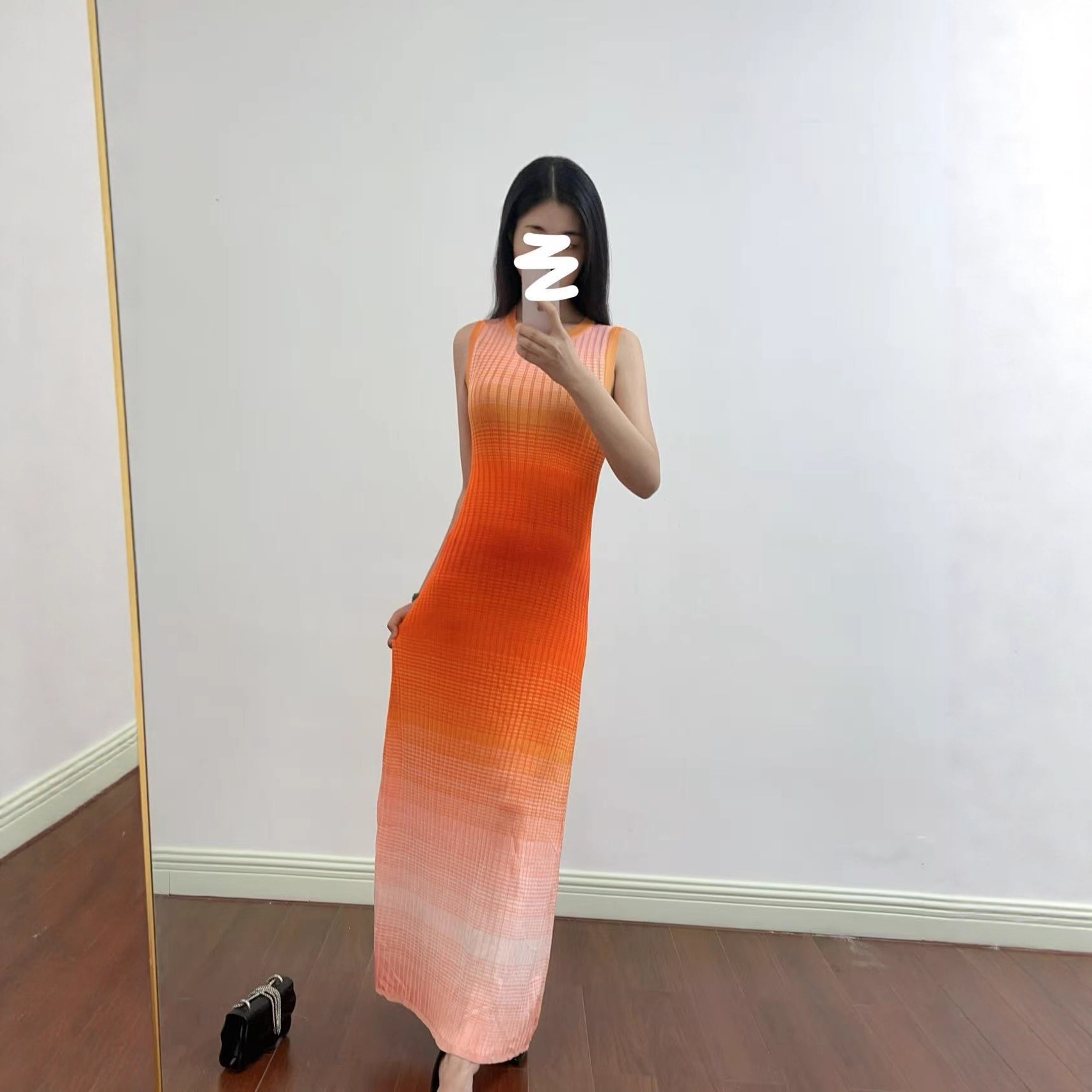 Summer orange knitted dress sleevless