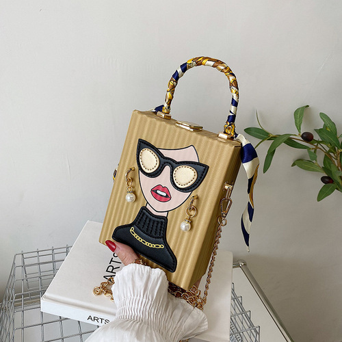 Foreign trade bags new box bag  creative niche graffiti mobile phone bag retro dinner bag chain mobile phone bag